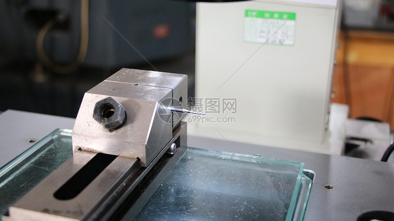 家用微型数控车床：价格与性能的平衡之道**